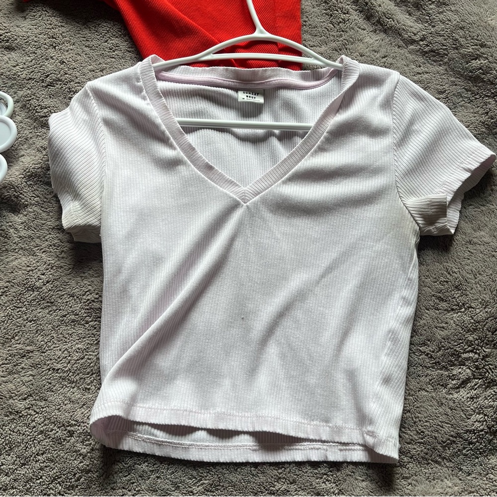 Aritzia V-Neck Ribbed Tee - Soft Pink